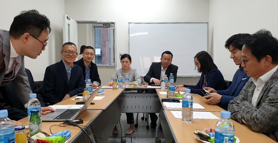 청주대학교 경영경제연구소는 지난 5일 오후 중국 사회과학원 경제연구소의 학자들을 초청해 학술포럼을 개최했다.